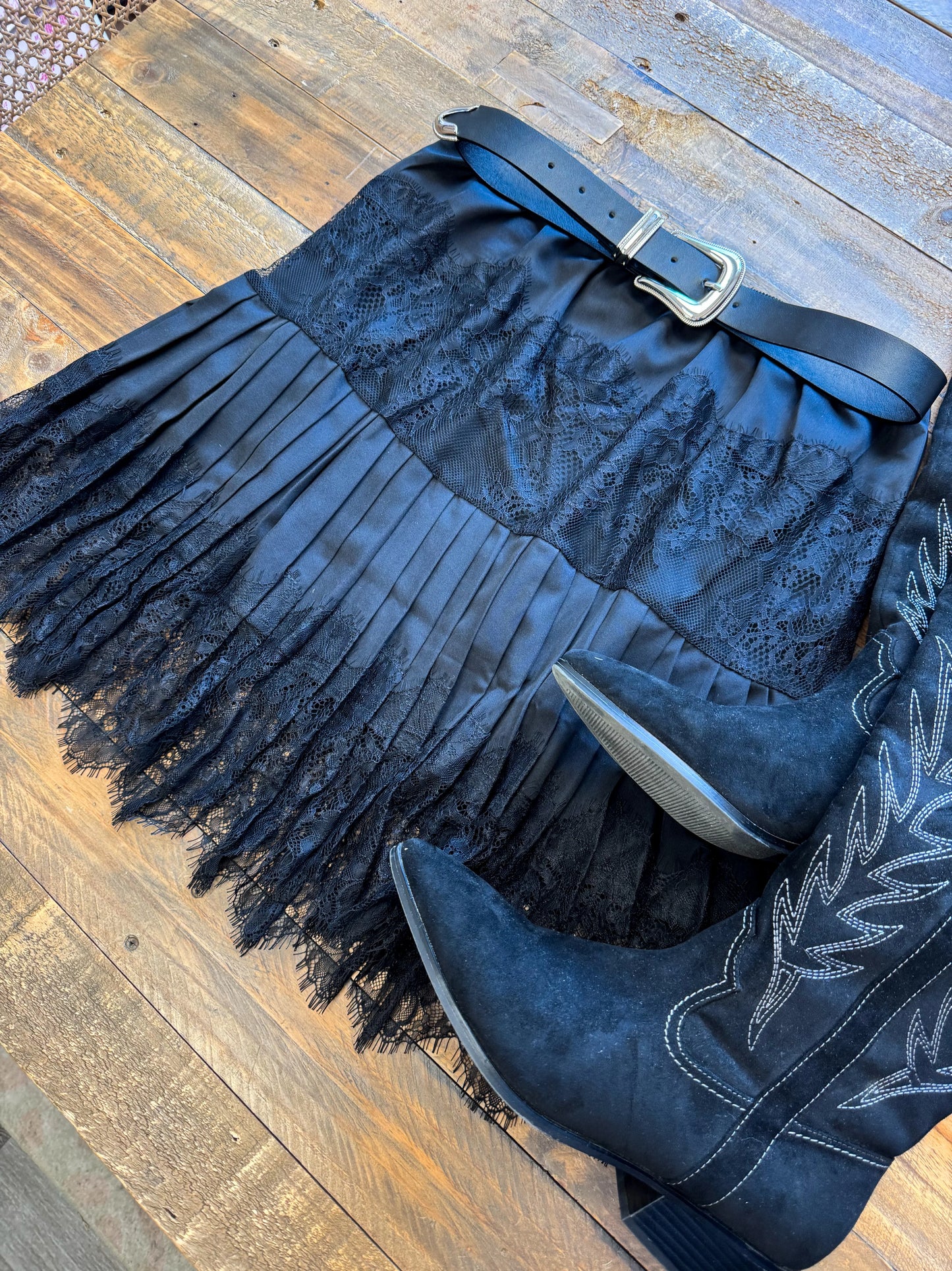 Viviane Lace Slip Skirt in Two Colors