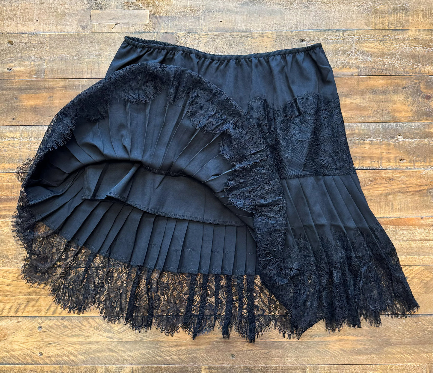 Viviane Lace Slip Skirt in Two Colors